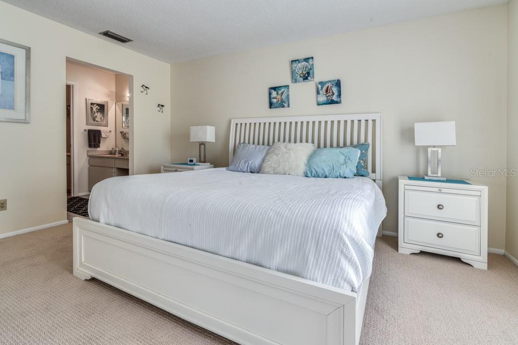 WEDGEWOOD LAKE - Residential