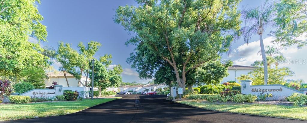 WEDGEWOOD LAKE - Residential