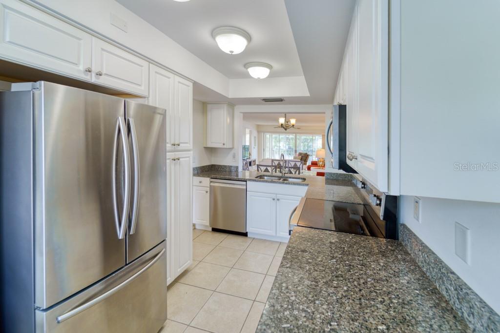 WEDGEWOOD LAKE - Residential