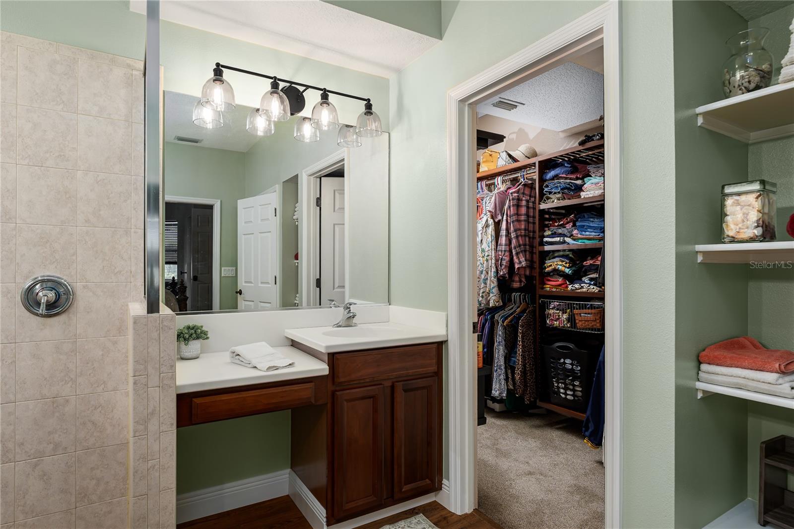 TAILFEATHER WAY AT TARA - Residential