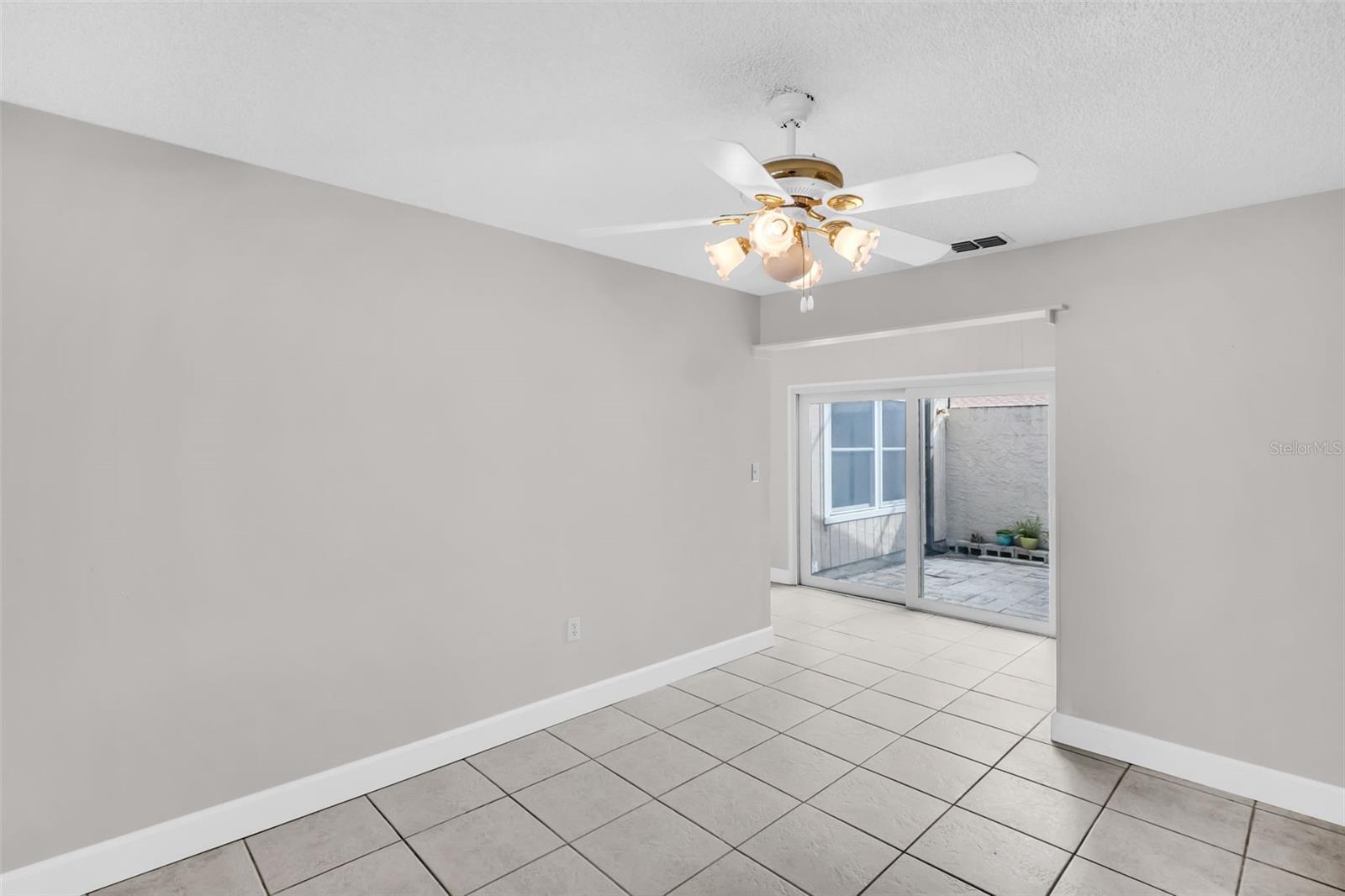 HIDDEN GROVE SUB - Residential