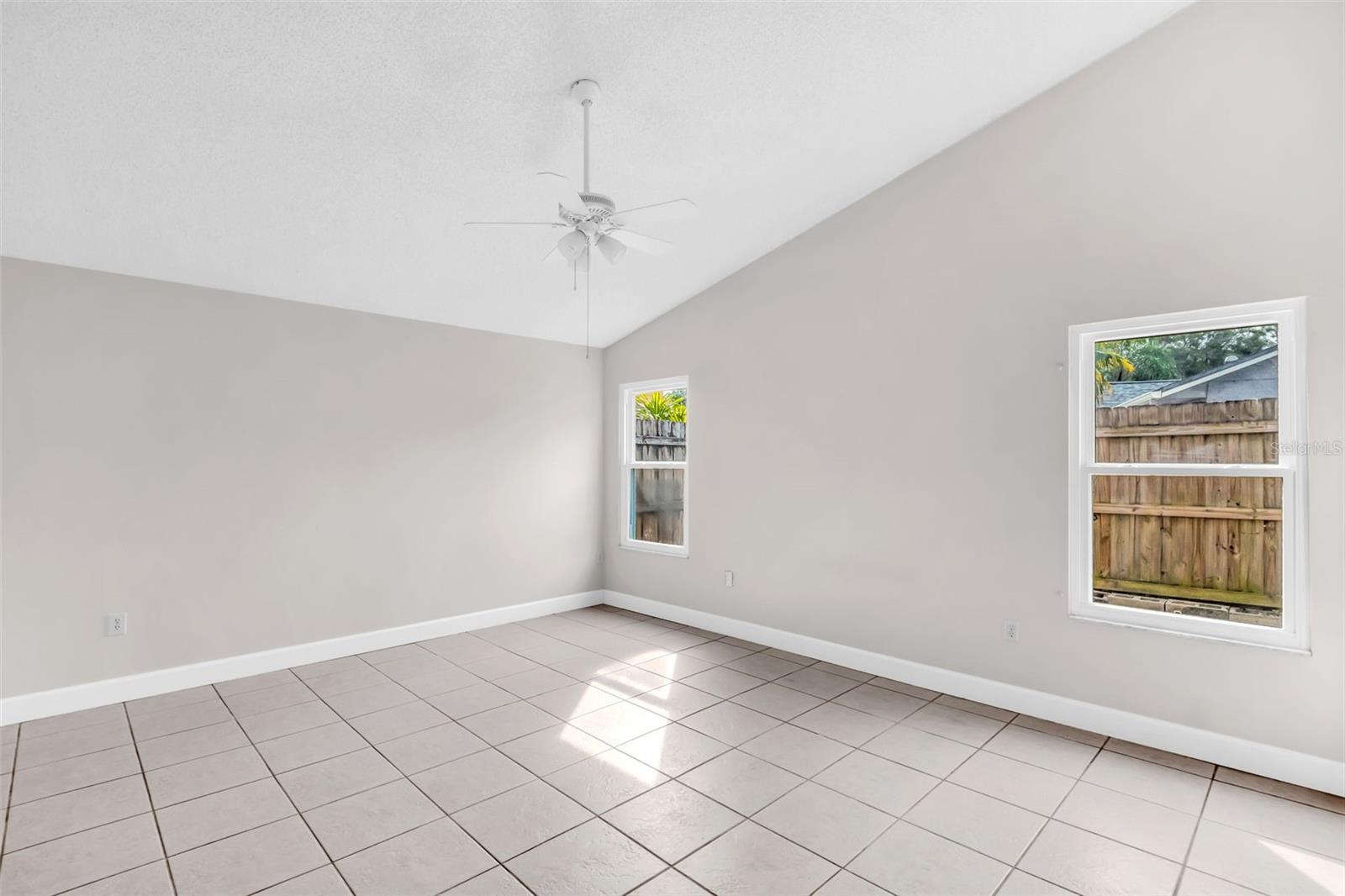 HIDDEN GROVE SUB - Residential