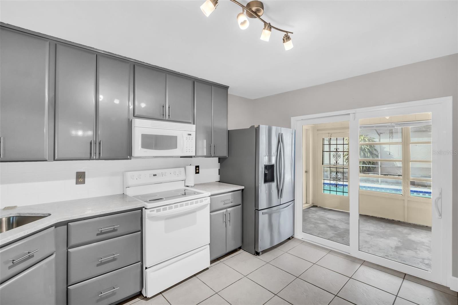 HIDDEN GROVE SUB - Residential