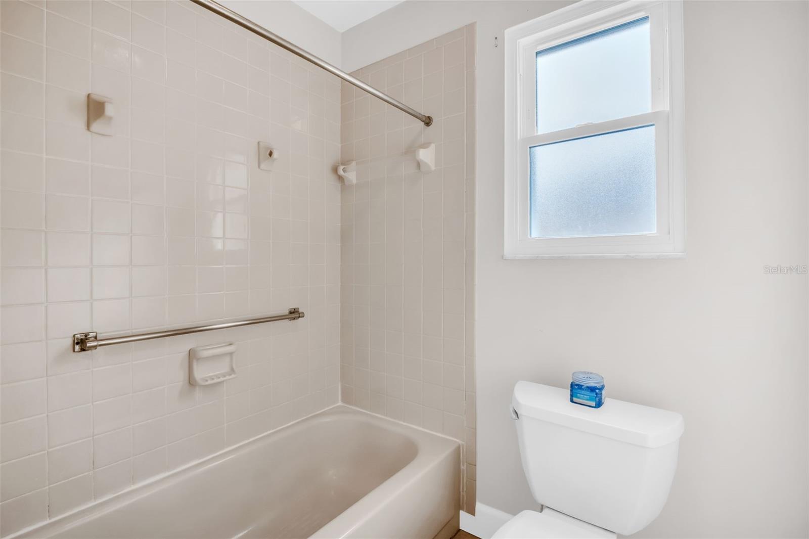 HIDDEN GROVE SUB - Residential