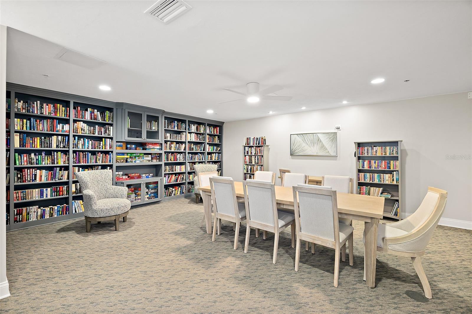 DIMUCCI TWIN TOWERS N & S - Residential