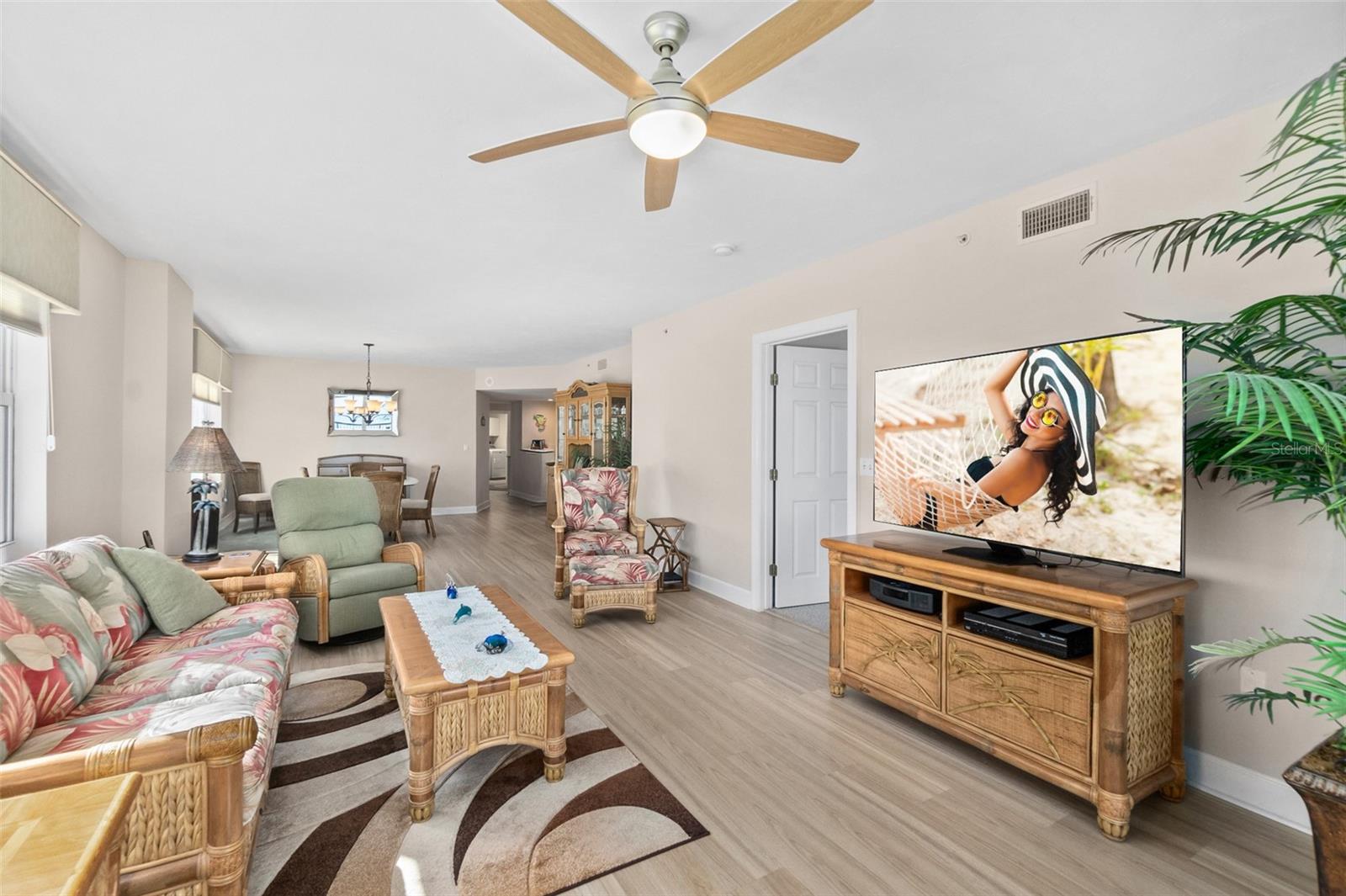 DIMUCCI TWIN TOWERS N & S - Residential