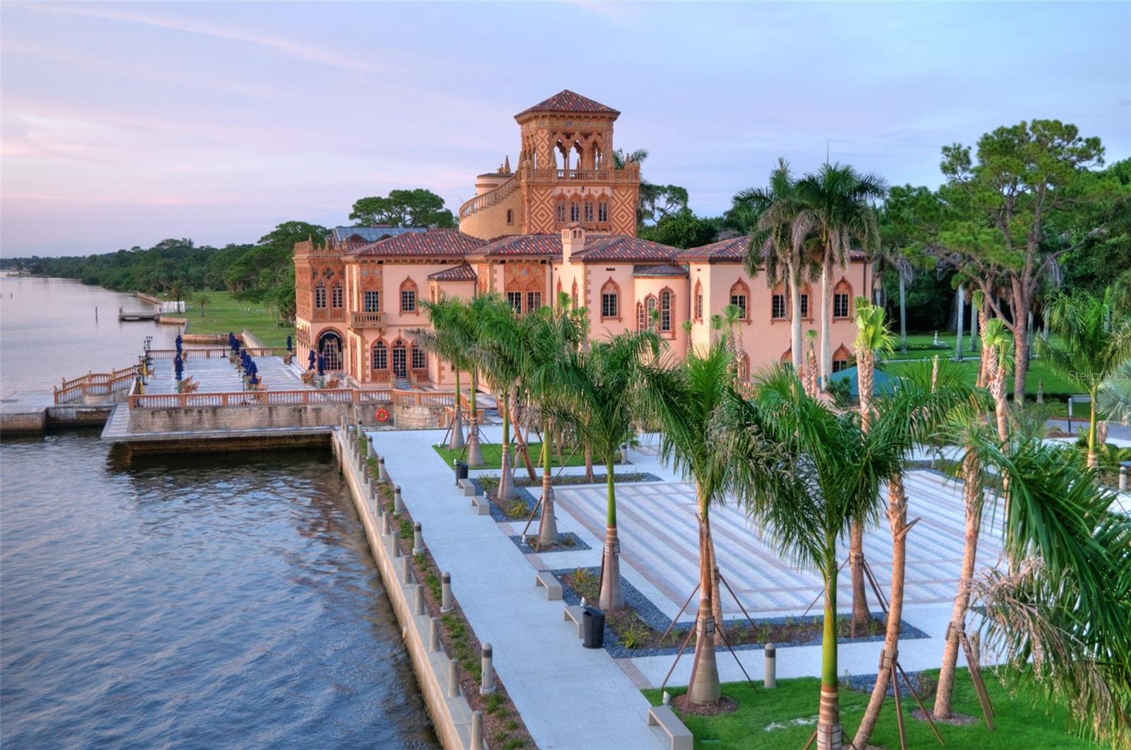 VINTAGE GRAND - Residential