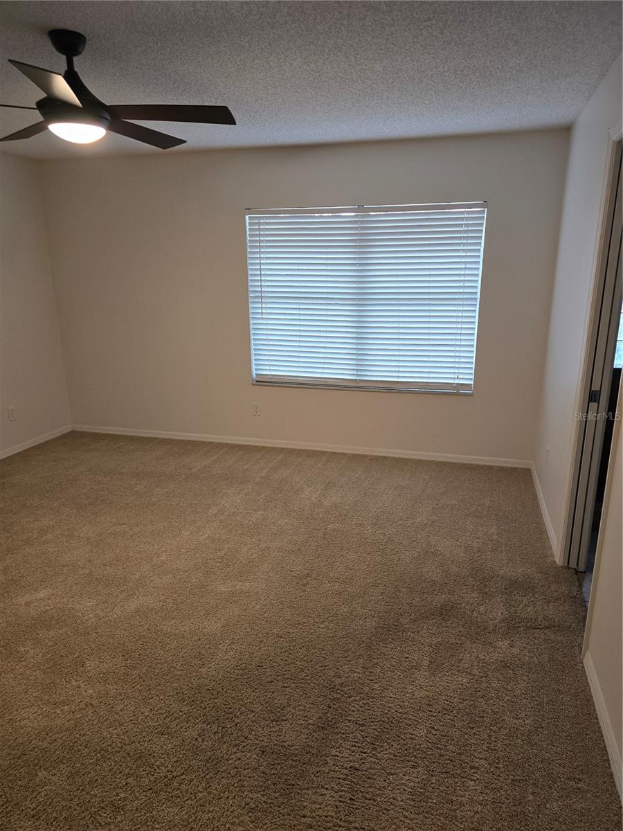 TOWNHOMES VILLAGE - Residential Lease