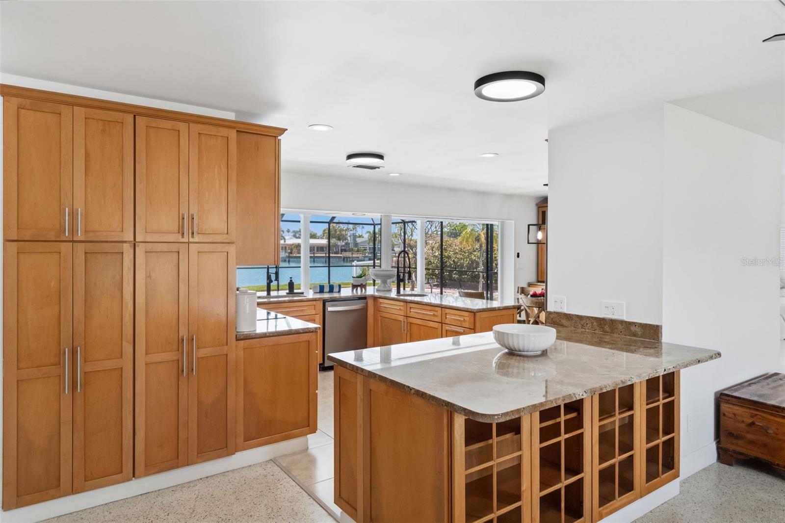 CAPRI ISLE - Residential
