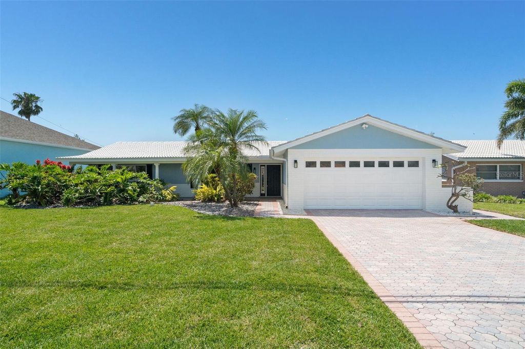 Photo of 11900 7th Street E, Treasure Island, FL 33706 (MLS # TB8499032)