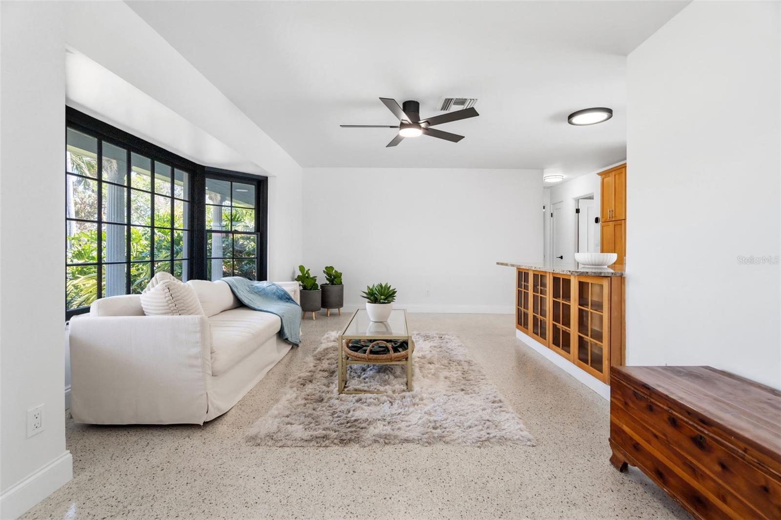 CAPRI ISLE - Residential