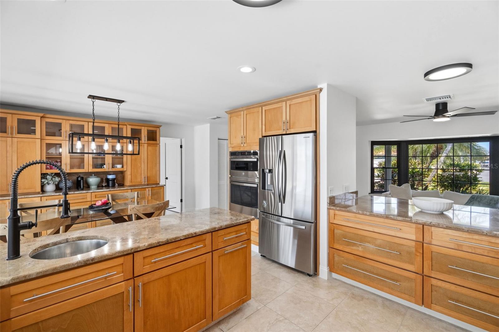 CAPRI ISLE - Residential