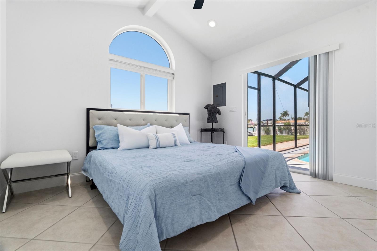 CAPRI ISLE - Residential