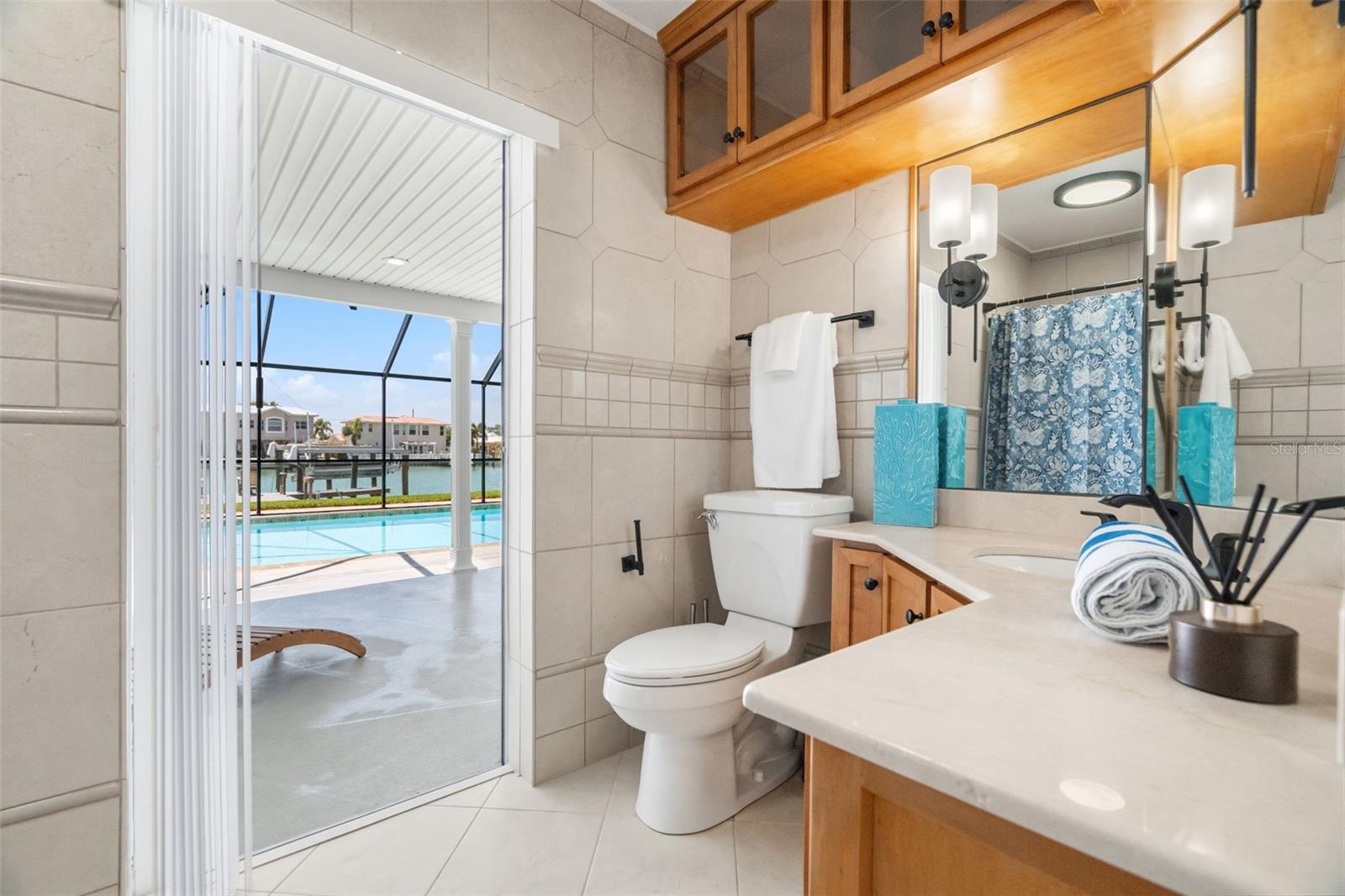 CAPRI ISLE - Residential