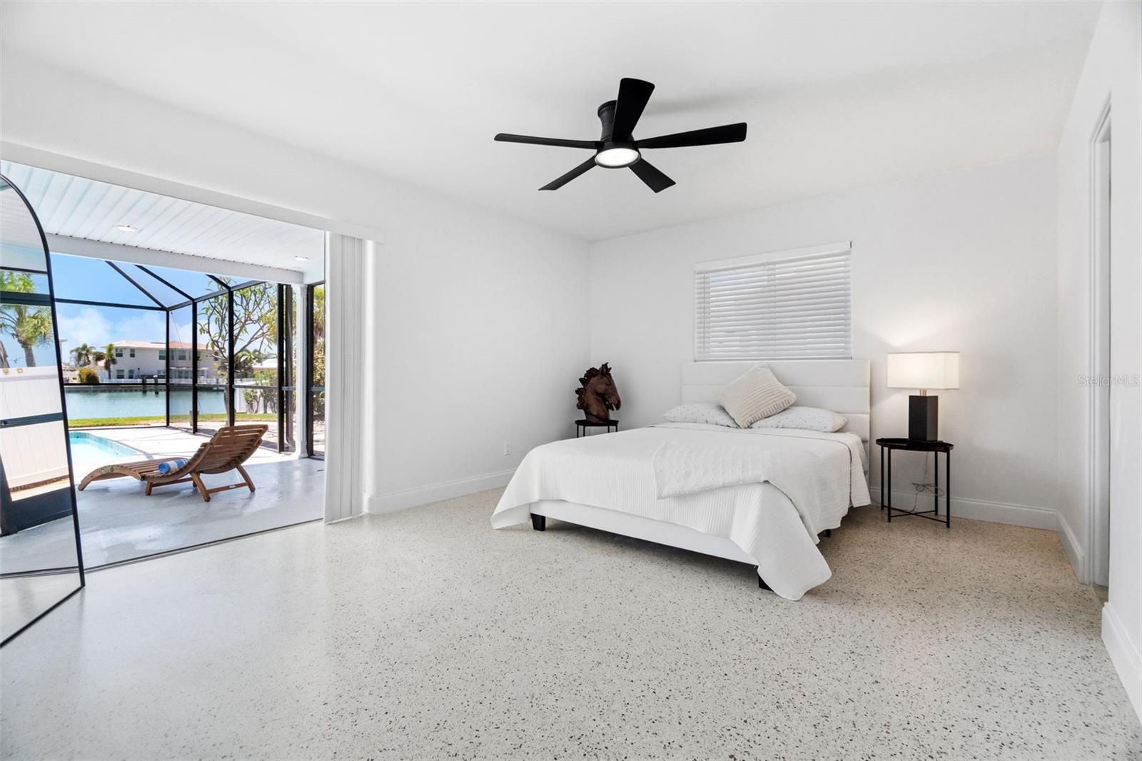 CAPRI ISLE - Residential