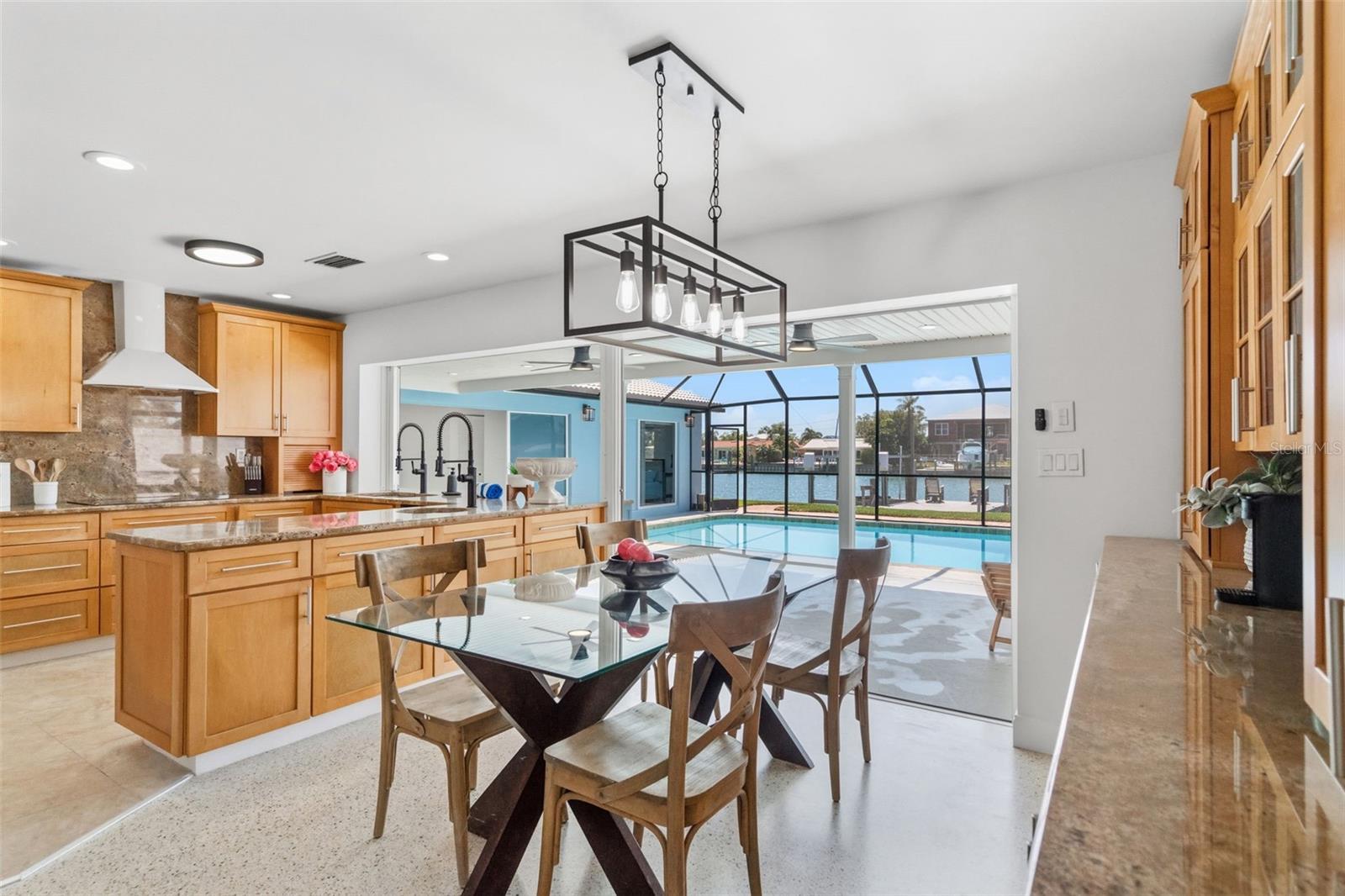 CAPRI ISLE - Residential