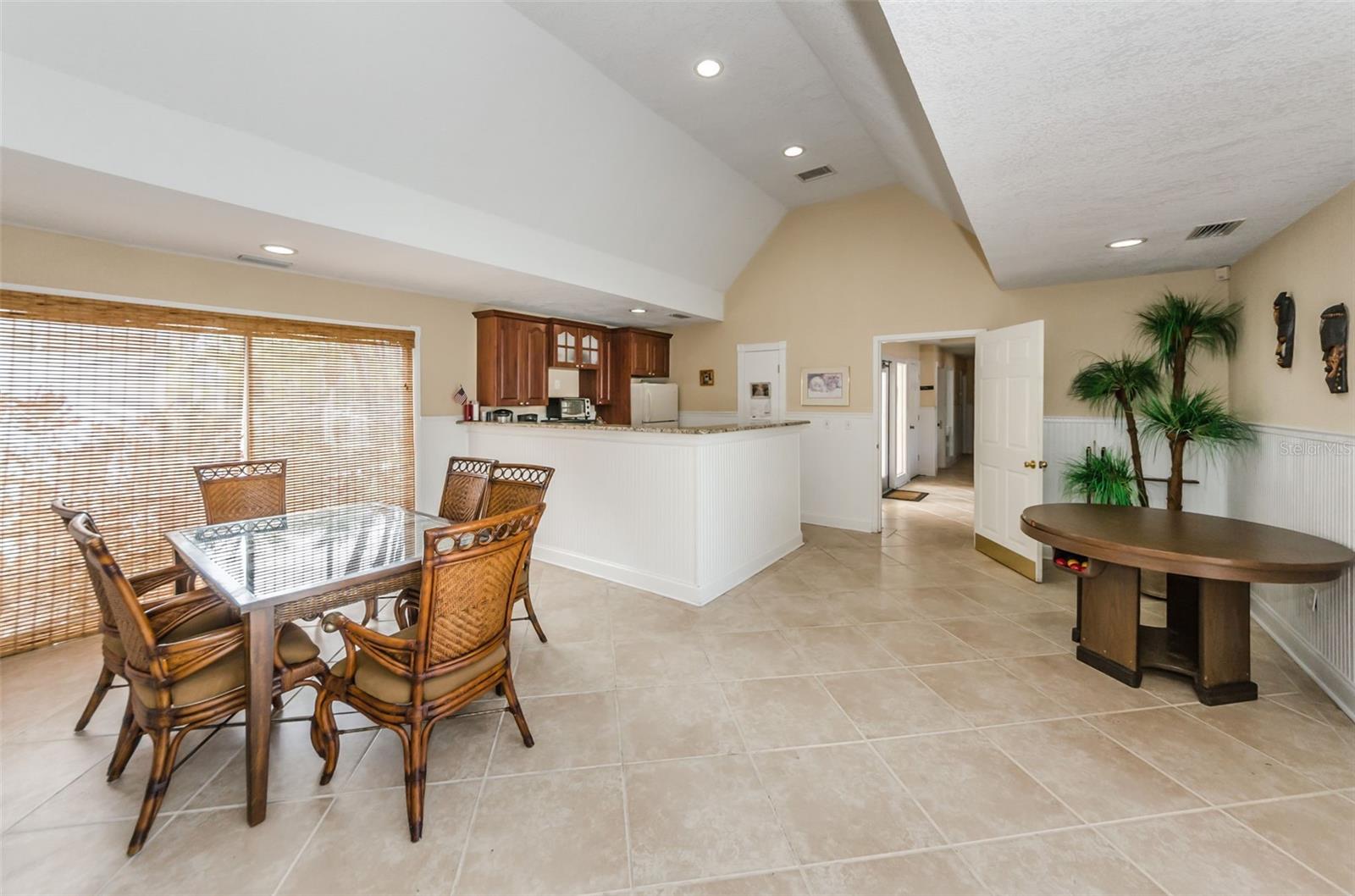 HARBOR CLUB CONDO - Residential