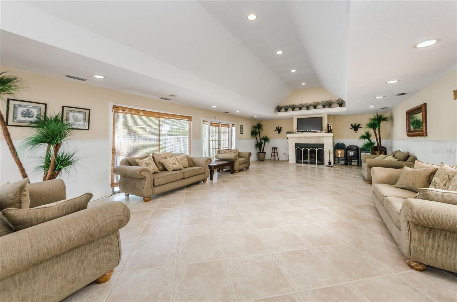 HARBOR CLUB CONDO - Residential