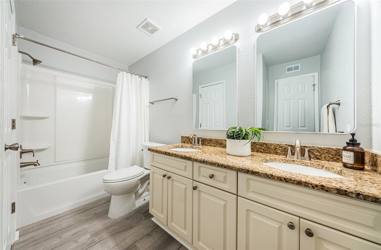 HARBOR CLUB CONDO - Residential