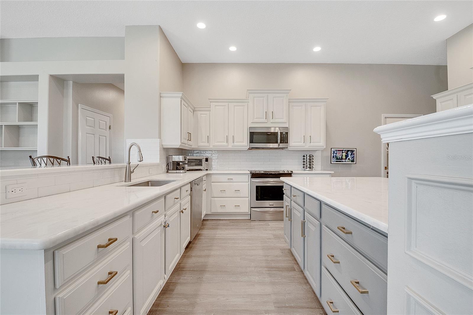 MUIRFIELD ESTATE - Residential