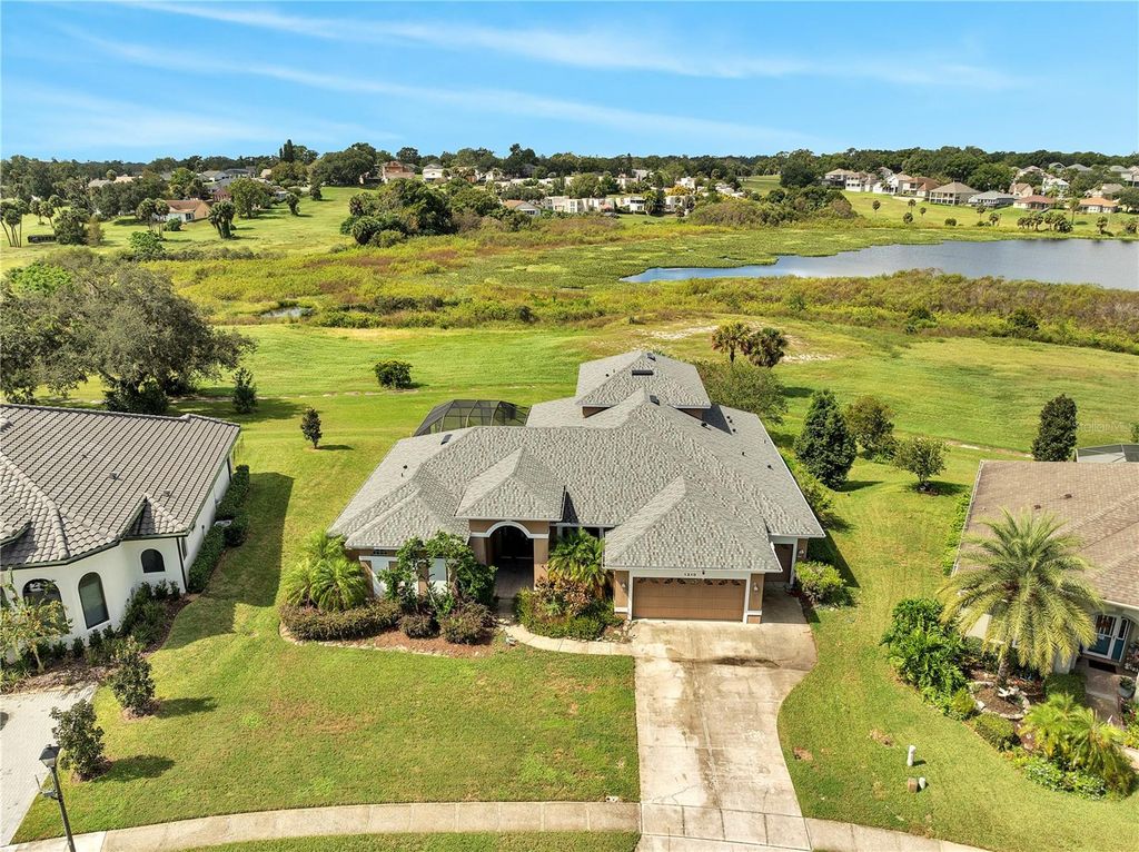 Photo of 1310 Lexington Parkway, Apopka, FL 32712 (MLS # O6350175)