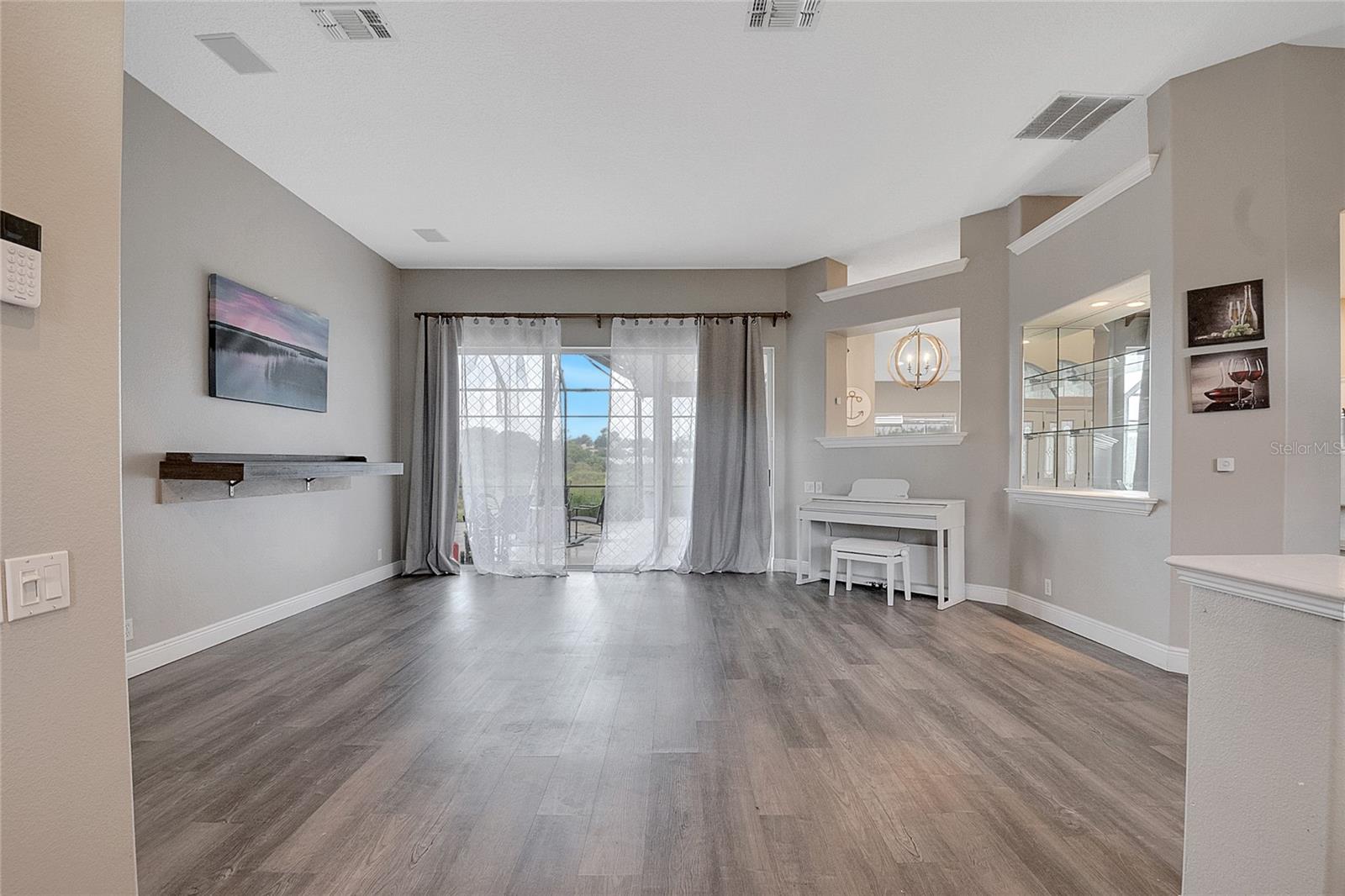 MUIRFIELD ESTATE - Residential