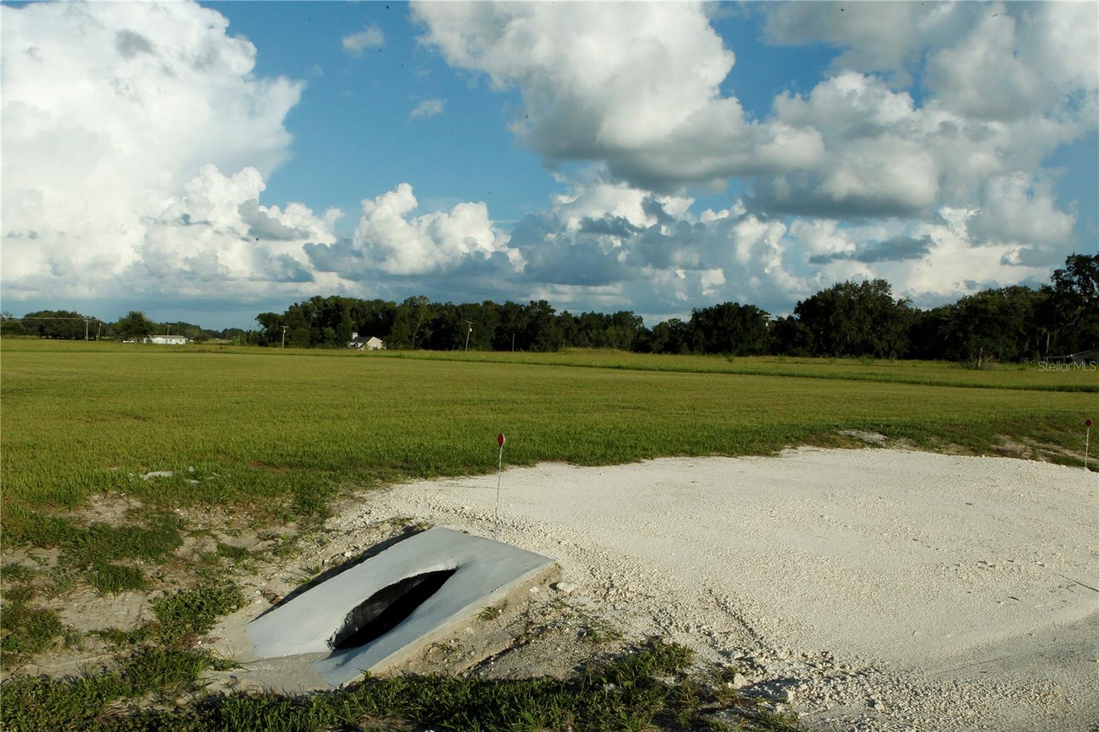 CRIMSON ESTATES - Land