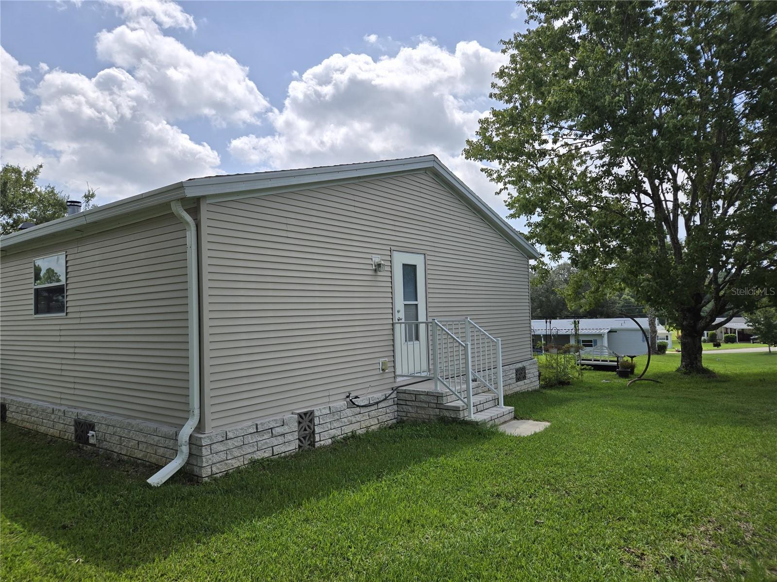 2723 LAKE GRASSMERE CIRCLE 910