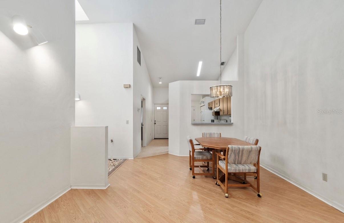 VINTAGE VIEW PH II - Residential