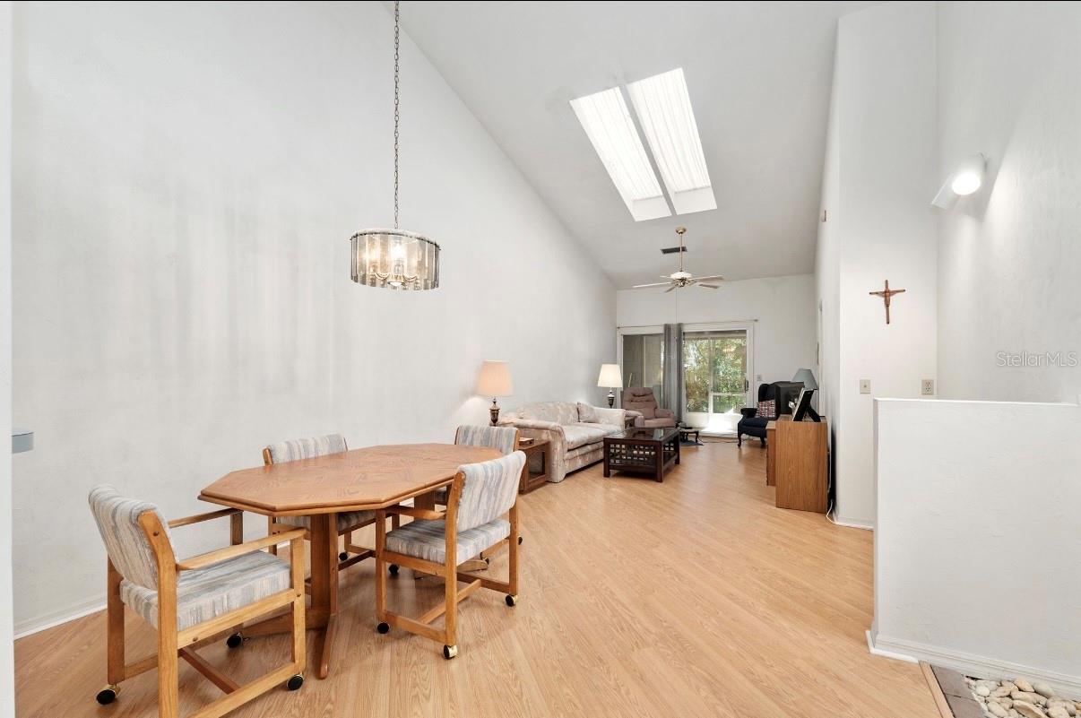 VINTAGE VIEW PH II - Residential