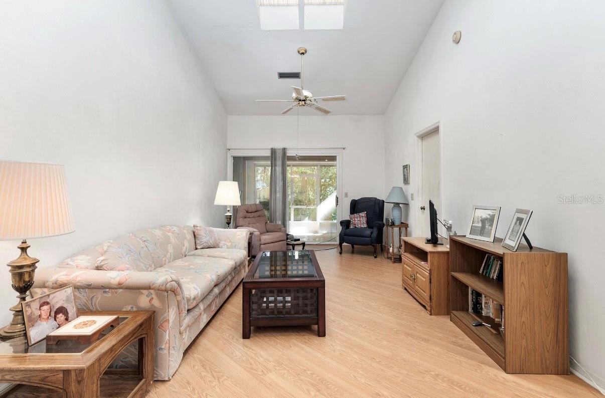 VINTAGE VIEW PH II - Residential