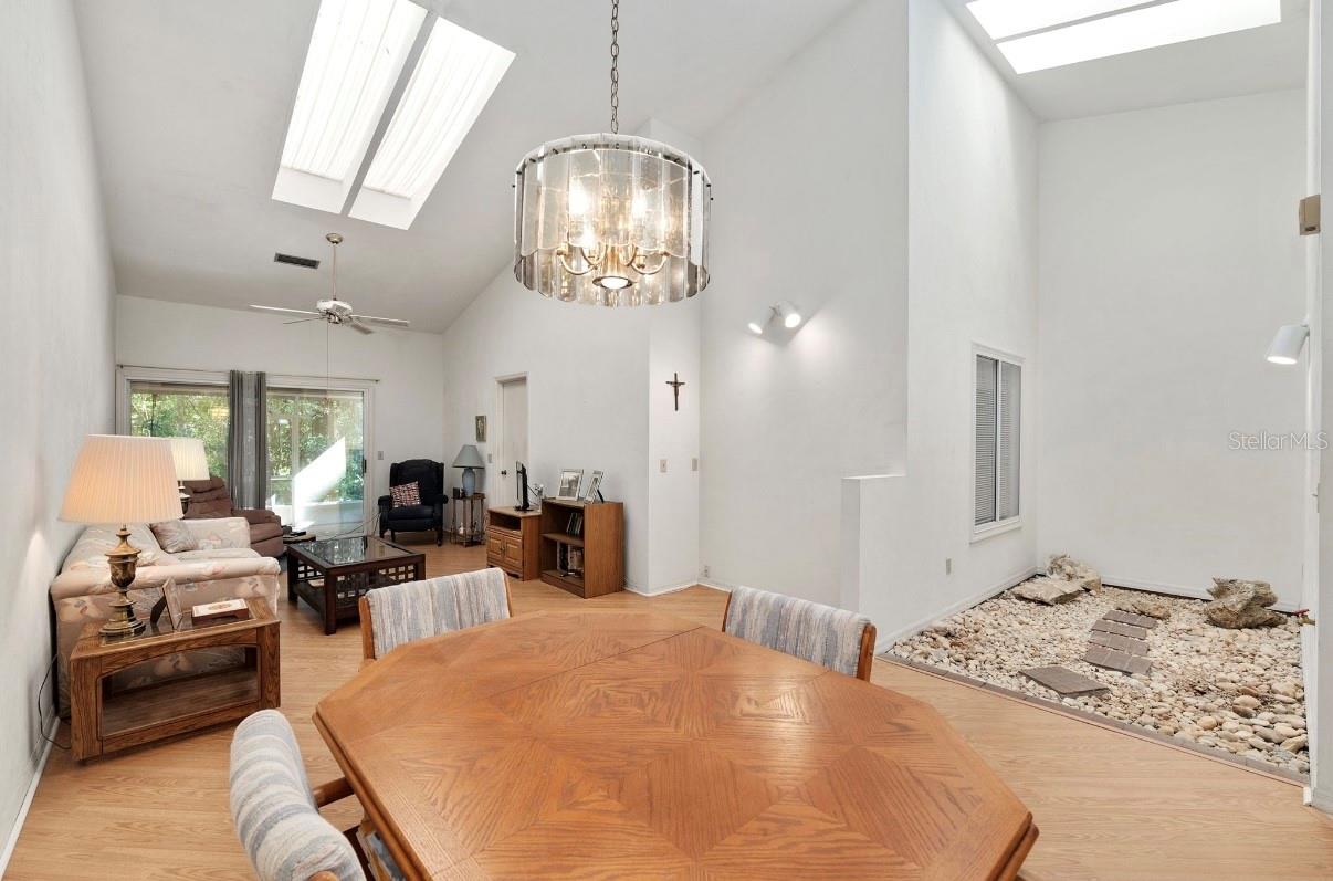 VINTAGE VIEW PH II - Residential