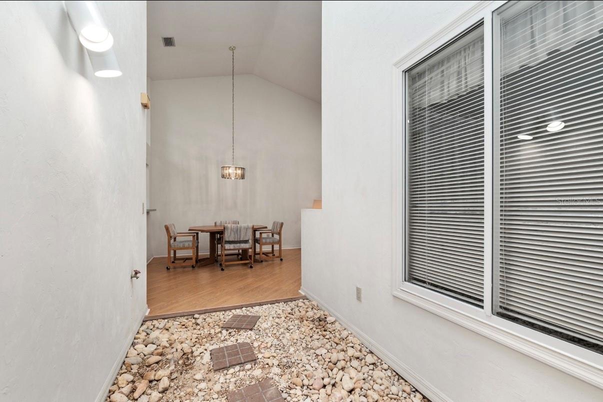 VINTAGE VIEW PH II - Residential