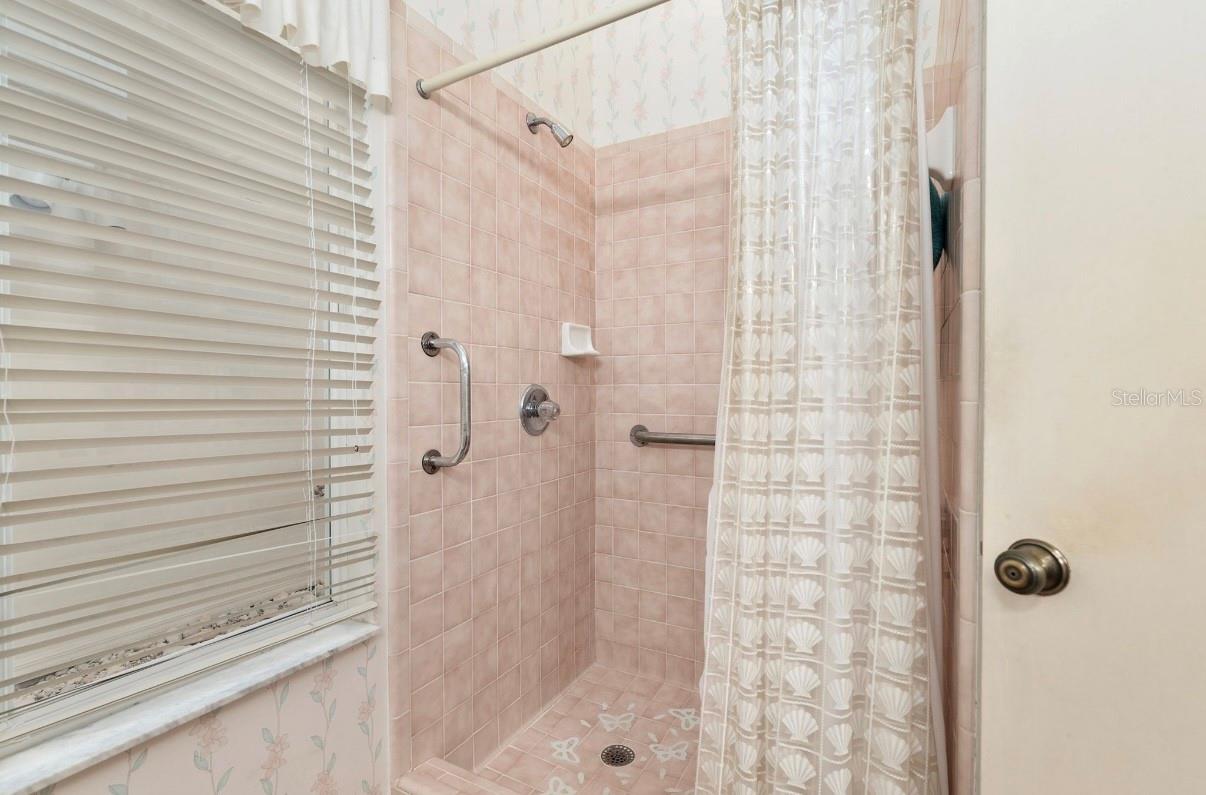 VINTAGE VIEW PH II - Residential