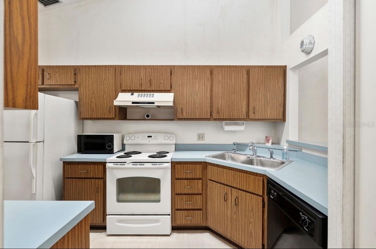 VINTAGE VIEW PH II - Residential