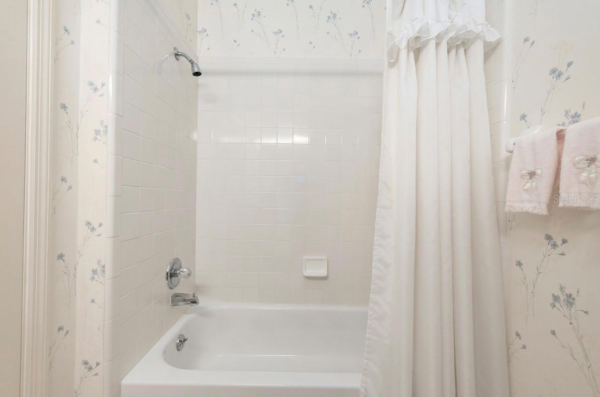 VINTAGE VIEW PH II - Residential