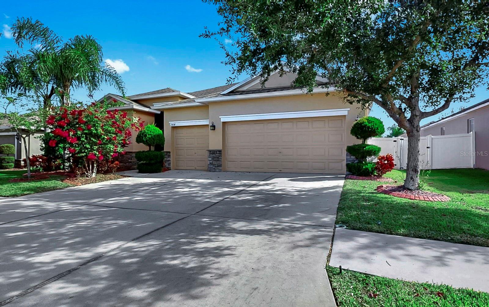 2434 DAKOTA ROCK DRIVE