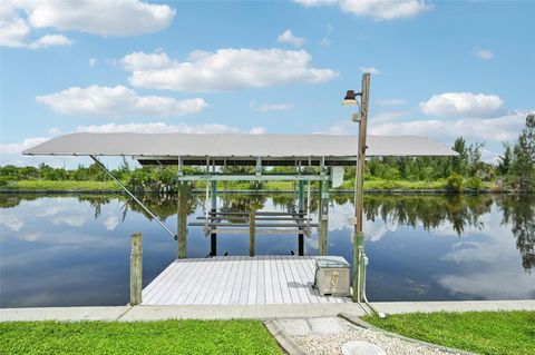 A home in PORT CHARLOTTE