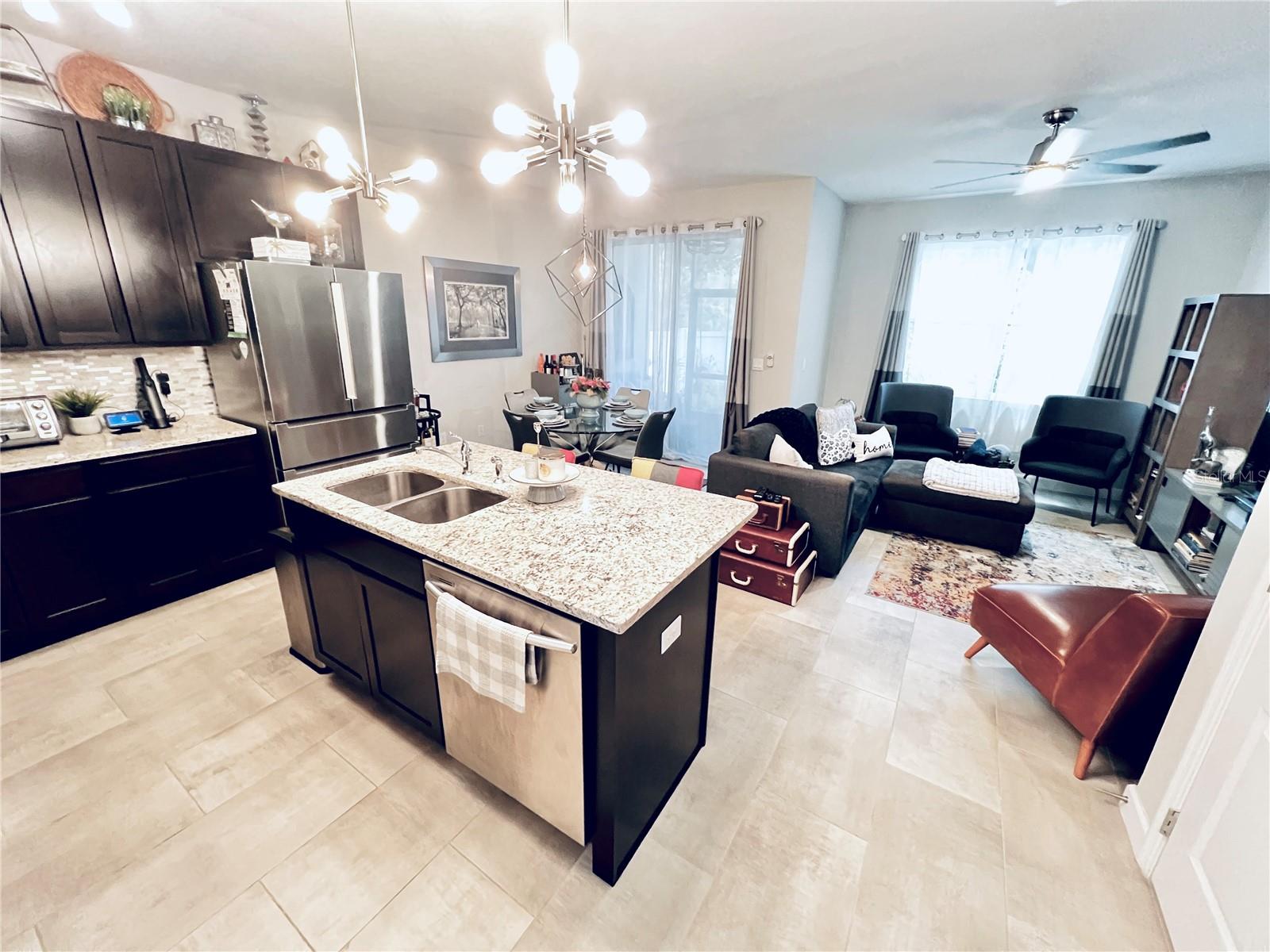 CORONADO TWNHMS - Residential