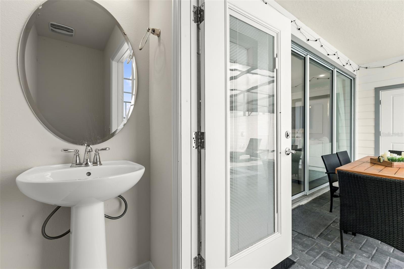 7147 OAKMOSS LOOP