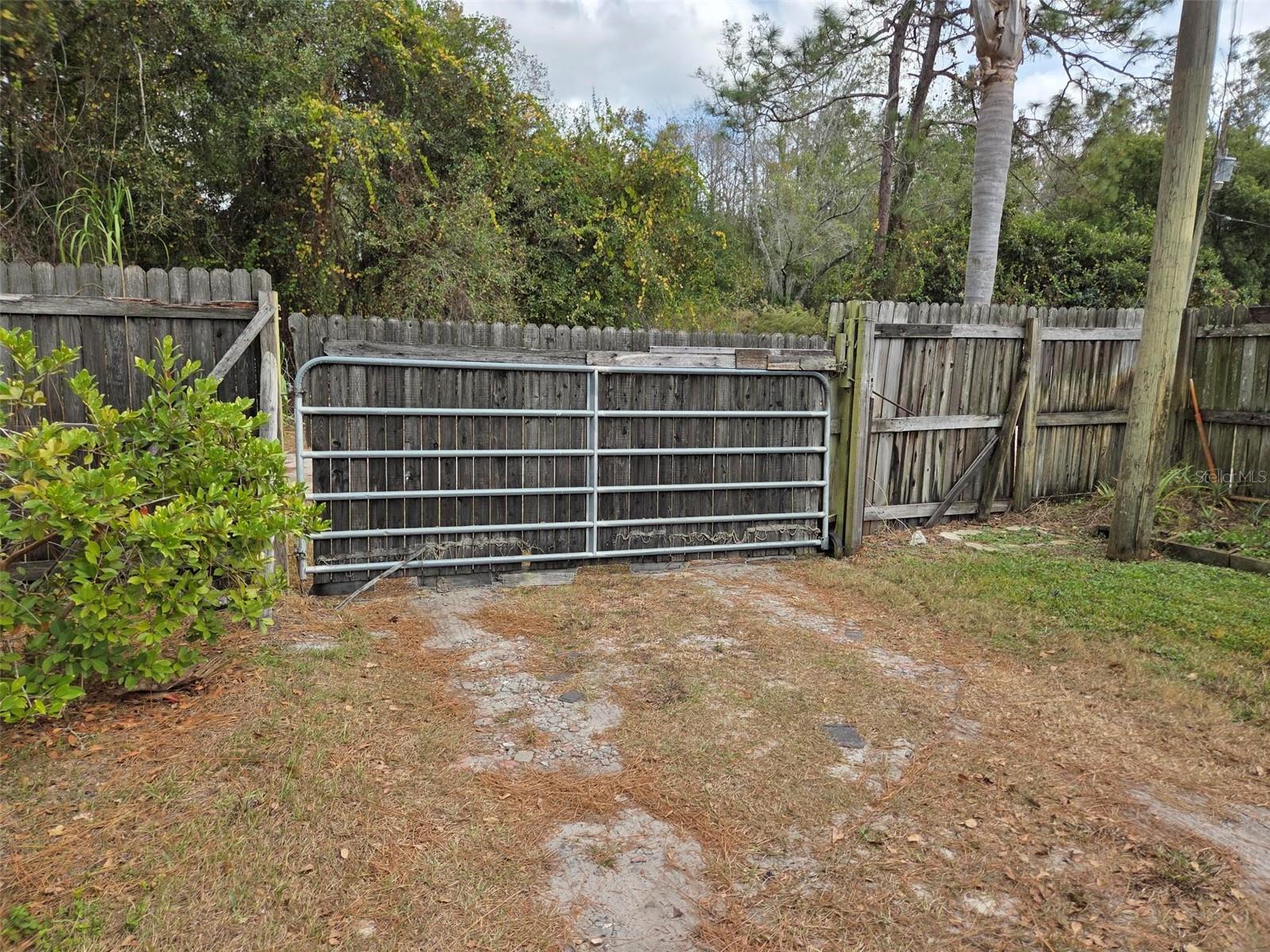 MOON LAKE ESTATES - Residential