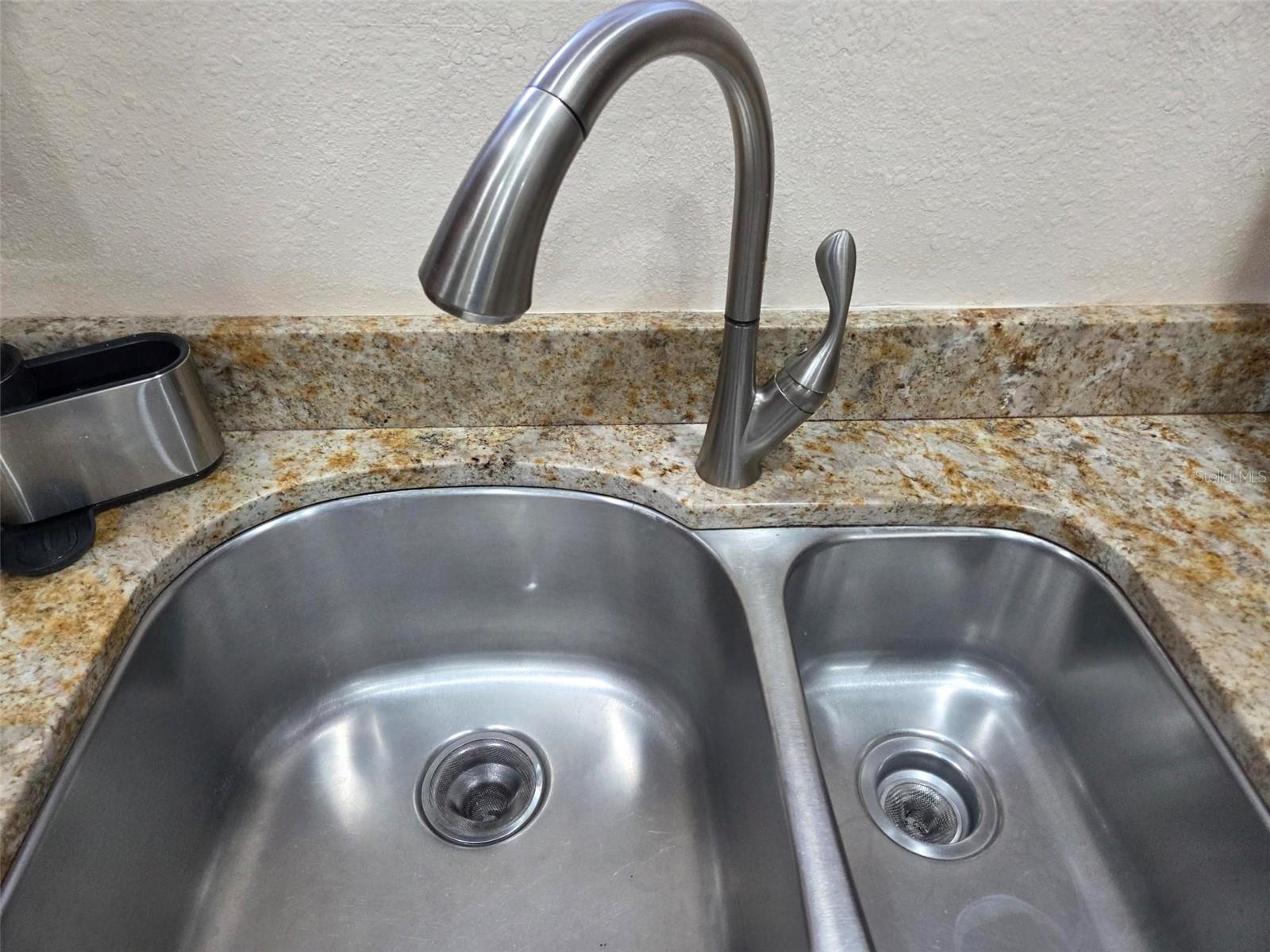 MOON LAKE ESTATES - Residential