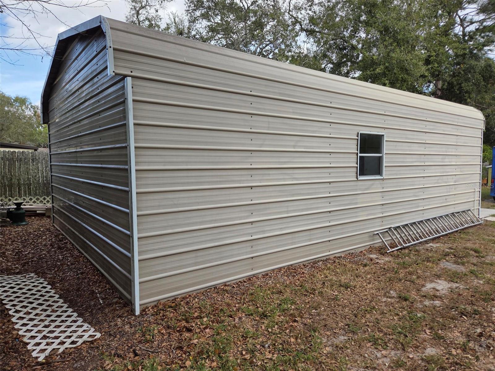 MOON LAKE ESTATES - Residential