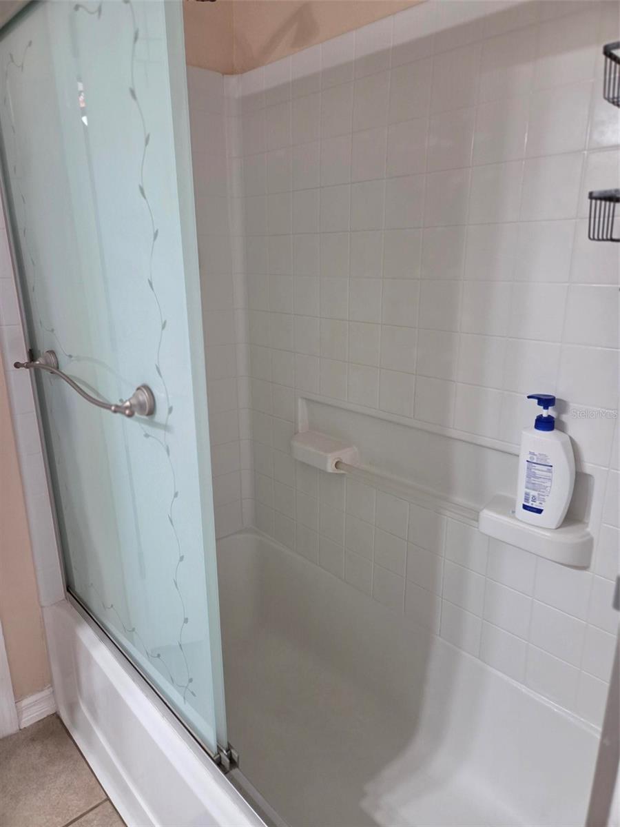 MOON LAKE ESTATES - Residential