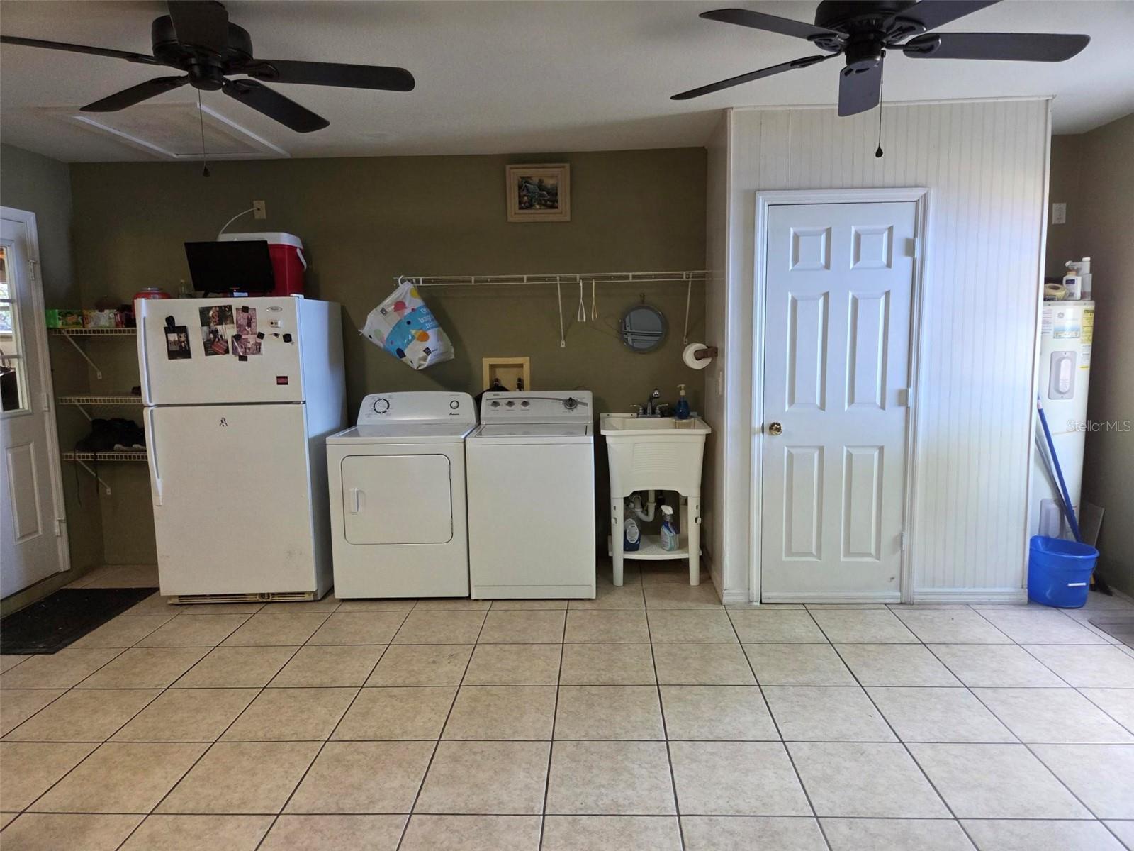 MOON LAKE ESTATES - Residential