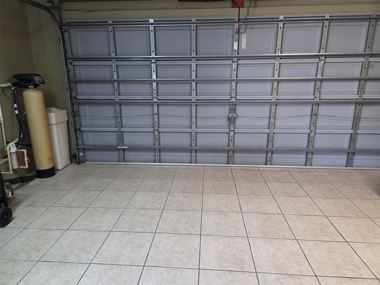 MOON LAKE ESTATES - Residential