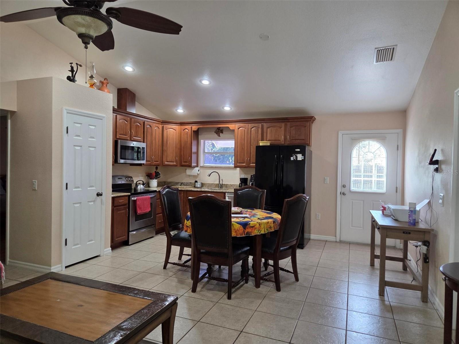 MOON LAKE ESTATES - Residential