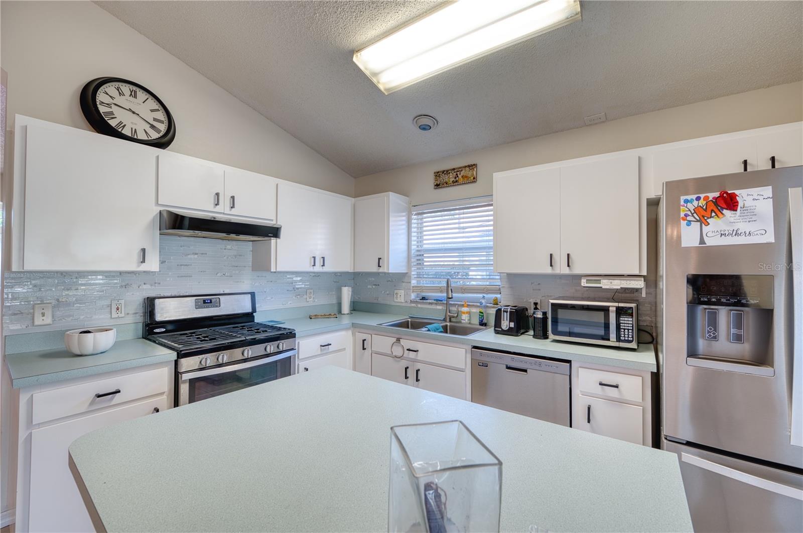 6334 YELLOWTOP DRIVE