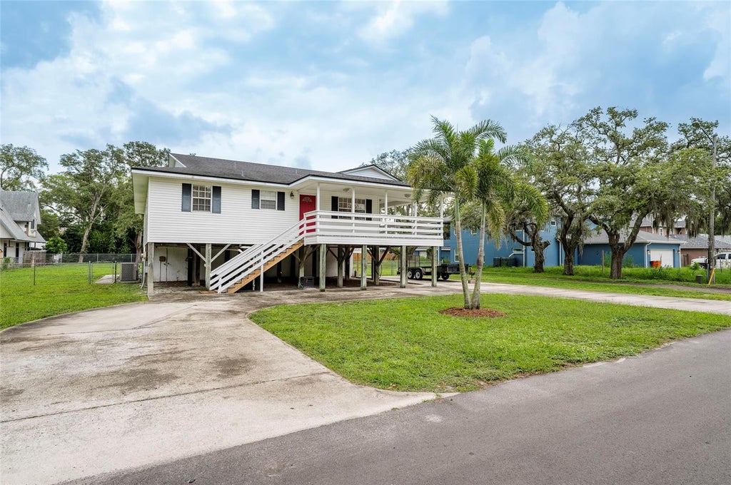 Photo of 12055 Murray Avenue, Largo, FL 33778 (MLS # TB8529282)