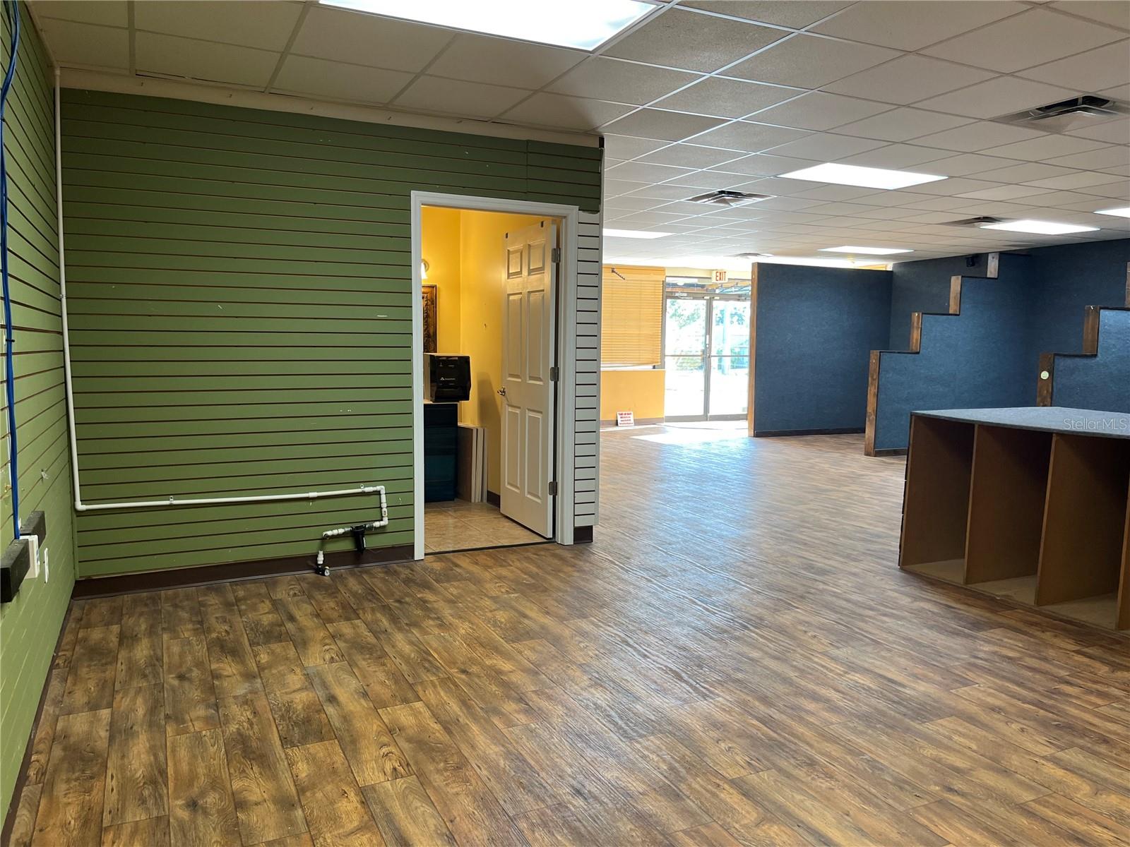 BAY STREET VILLAS - Commercial Sale